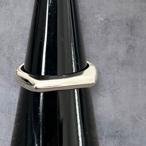 Asymmetrical Silver thumb ring adjustable size stamped .925 - Picture 2 of 7